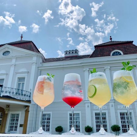 Art Hotel Kastiel Tomasov ภายนอก รูปภาพ