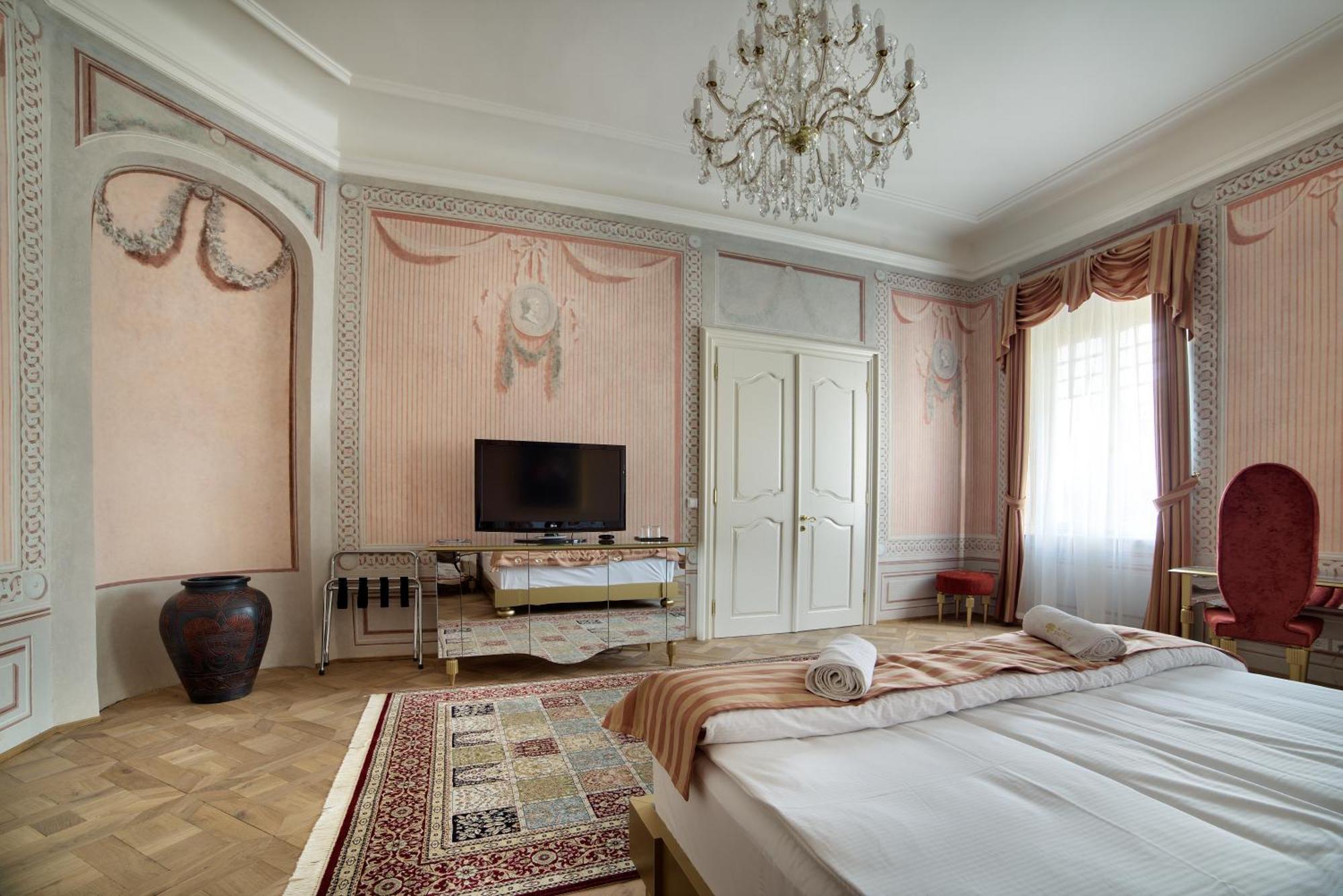 Art Hotel Kastiel Tomasov ห้อง รูปภาพ