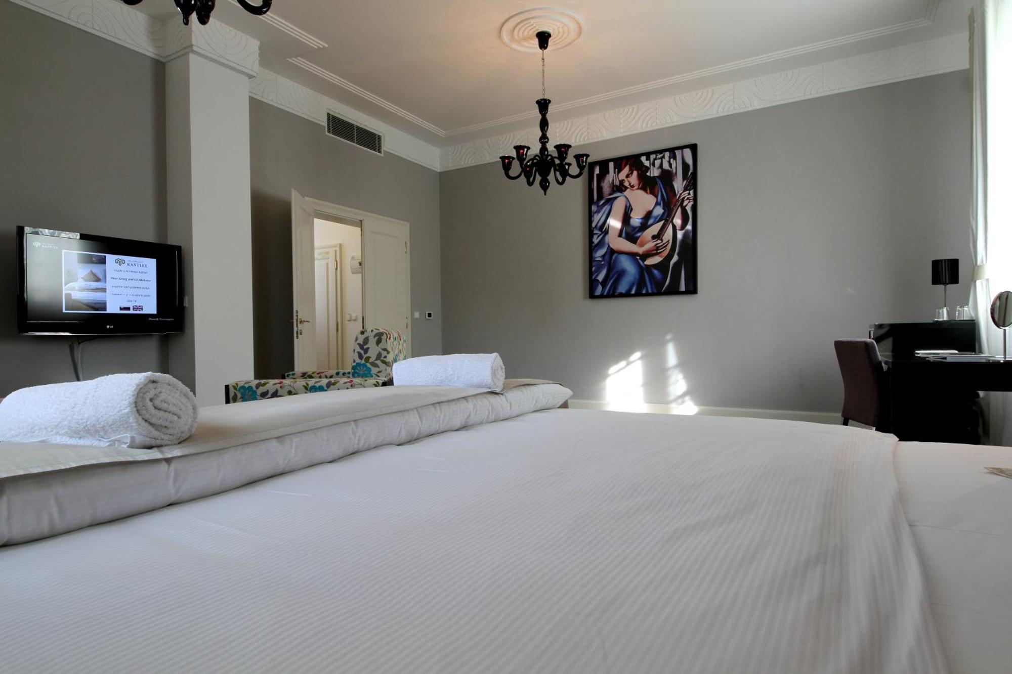 Art Hotel Kastiel Tomasov ห้อง รูปภาพ