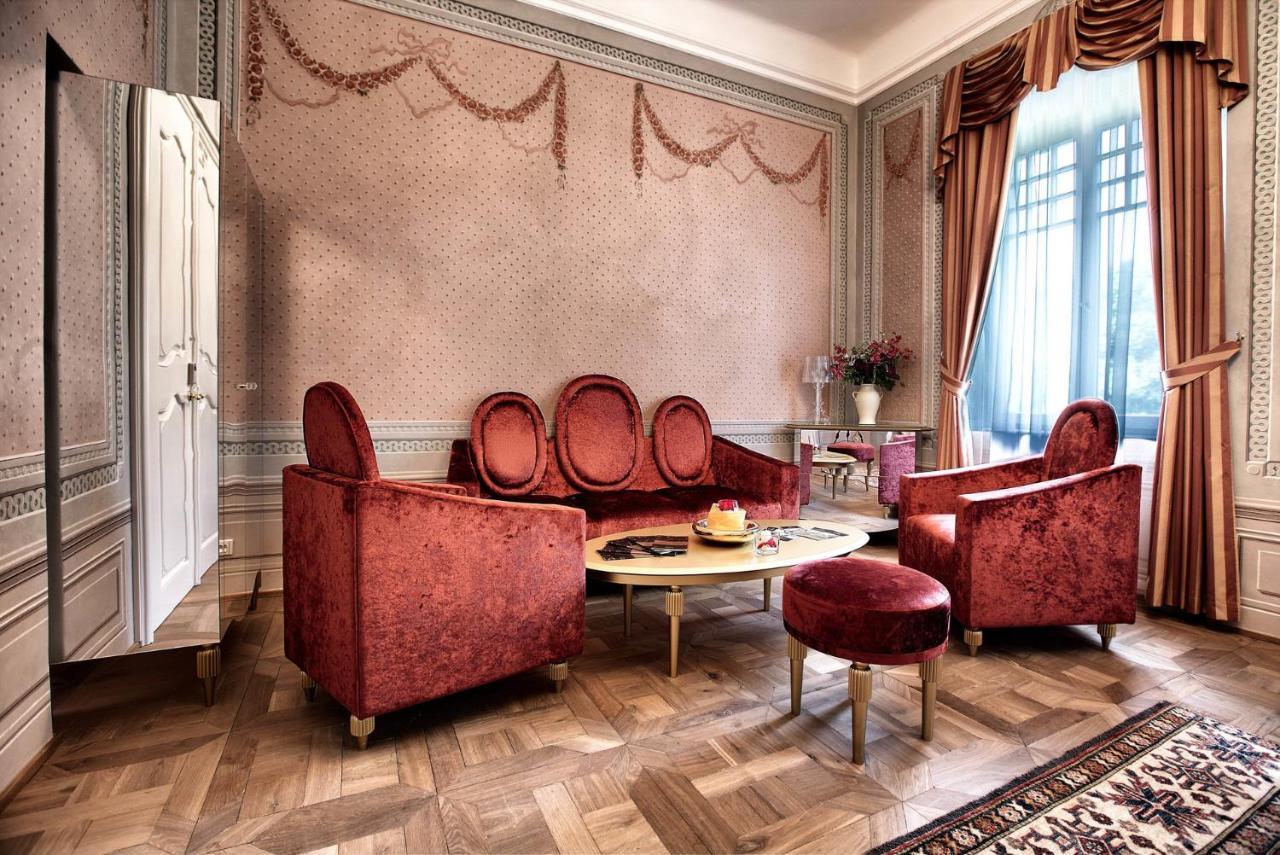 Art Hotel Kastiel Tomasov ภายนอก รูปภาพ